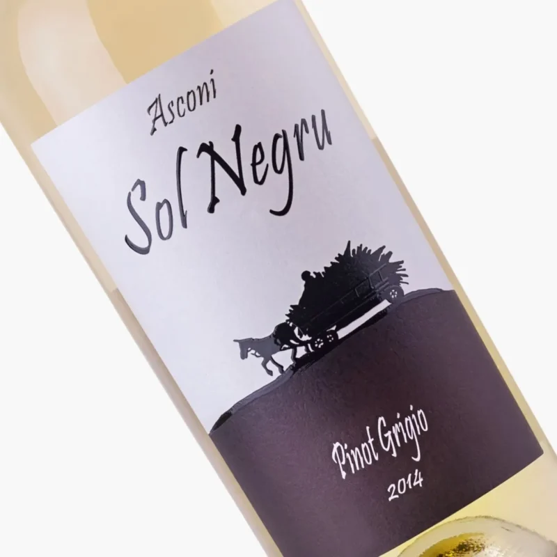 pinot grigio 2014 sol negru; white wine; label close up