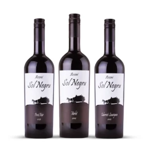 merlot 2012 sol negru, pinot noir 2015 sol negru and cabernet sauvignon 2012 sol negru; 6-bottle wine pack