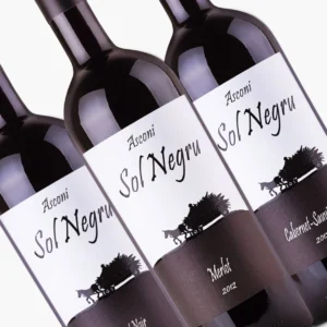 merlot 2012 sol negru, pinot noir 2015 sol negru and cabernet sauvignon 2012 sol negru; 6-bottle wine pack; labels close up